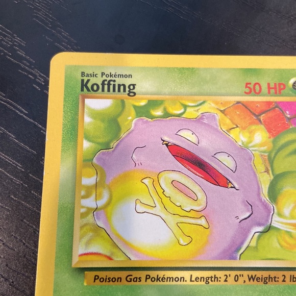 Koffing 51/102 Pokémon Card 1999 Base Set - Picture 4 of 8